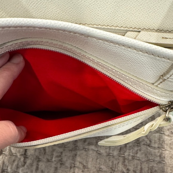 Dooney & Bourke White Tote Bag - Picture 4 of 9